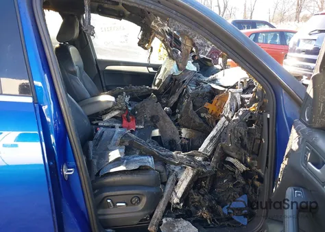 2015 Audi Sq5 3.0T Premium Plus z USA, uszkodzony, nr VIN WA1CGAFP8FA114019